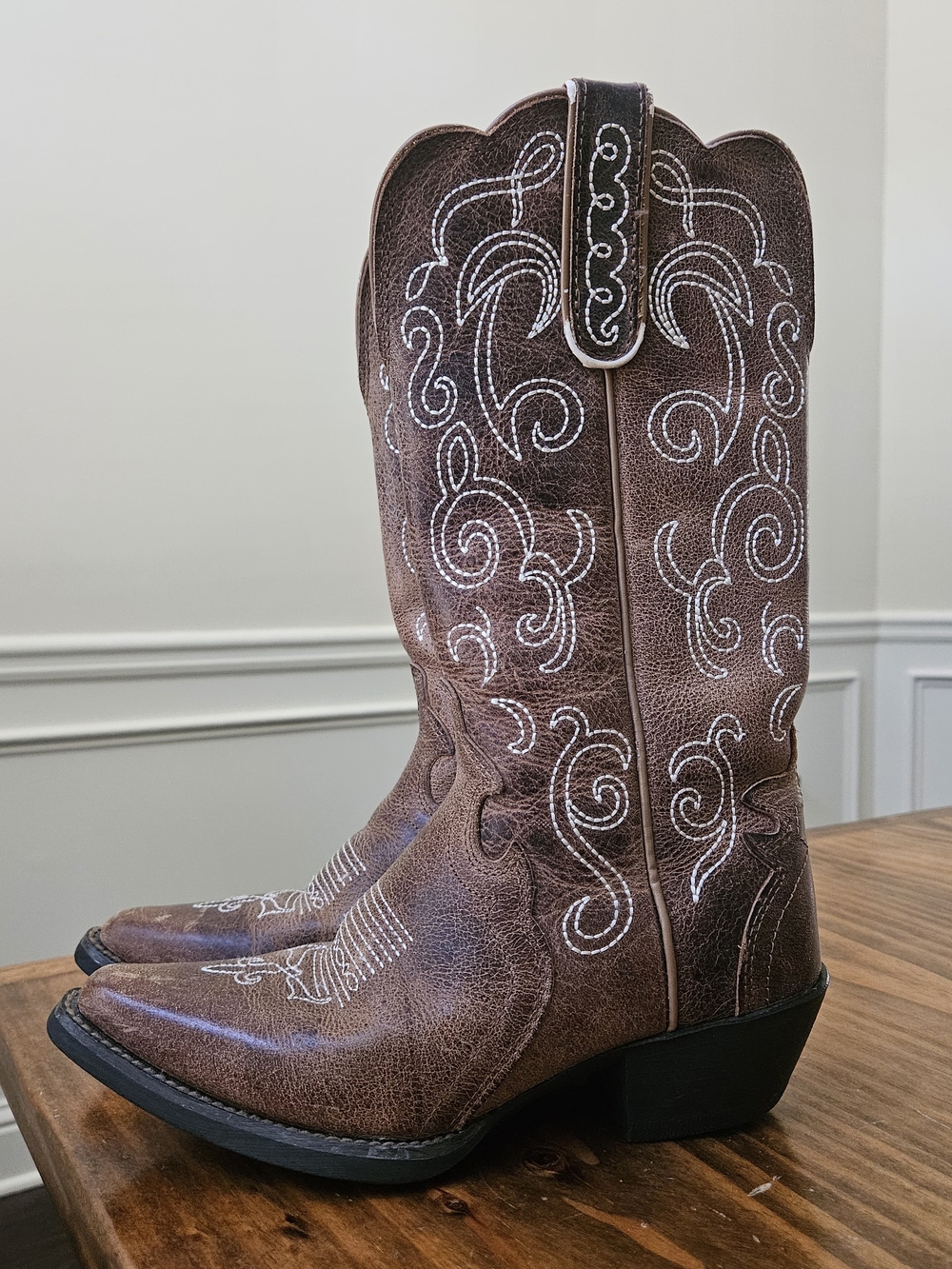 Justin Boots Western Embroidered Leather Cowboy Boots